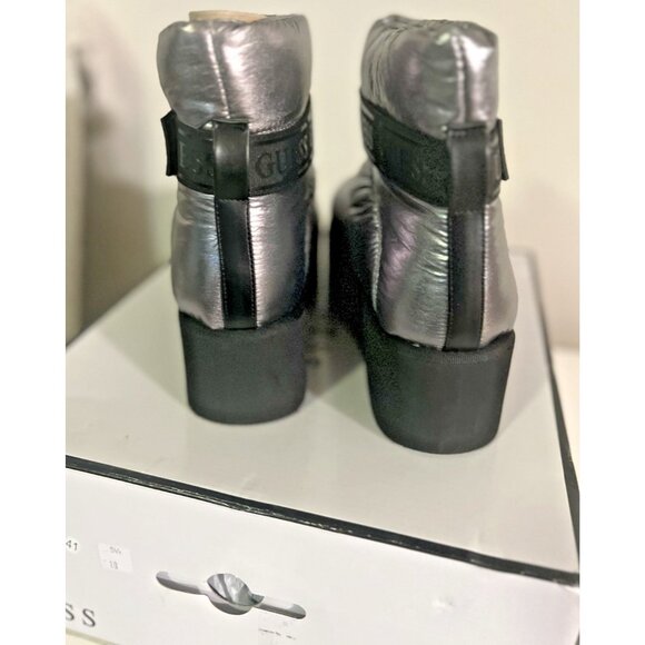 Guess Boots Womens Size 7.5 Pewter Silver Platform Boots GWJILONA2 Winter Style - Picture 4 of 9